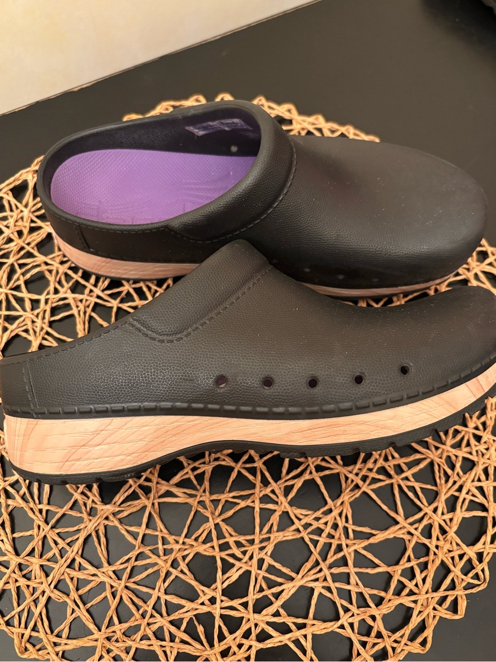 Dansko Black Clog with Purple Insole - Picture 3 of 6